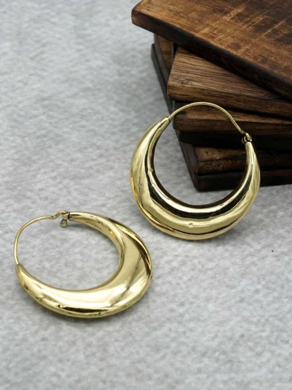 avniminimalist Chunky Gold Hoop Earrings: Lightweight, Hypoallergenic Brass Hoop